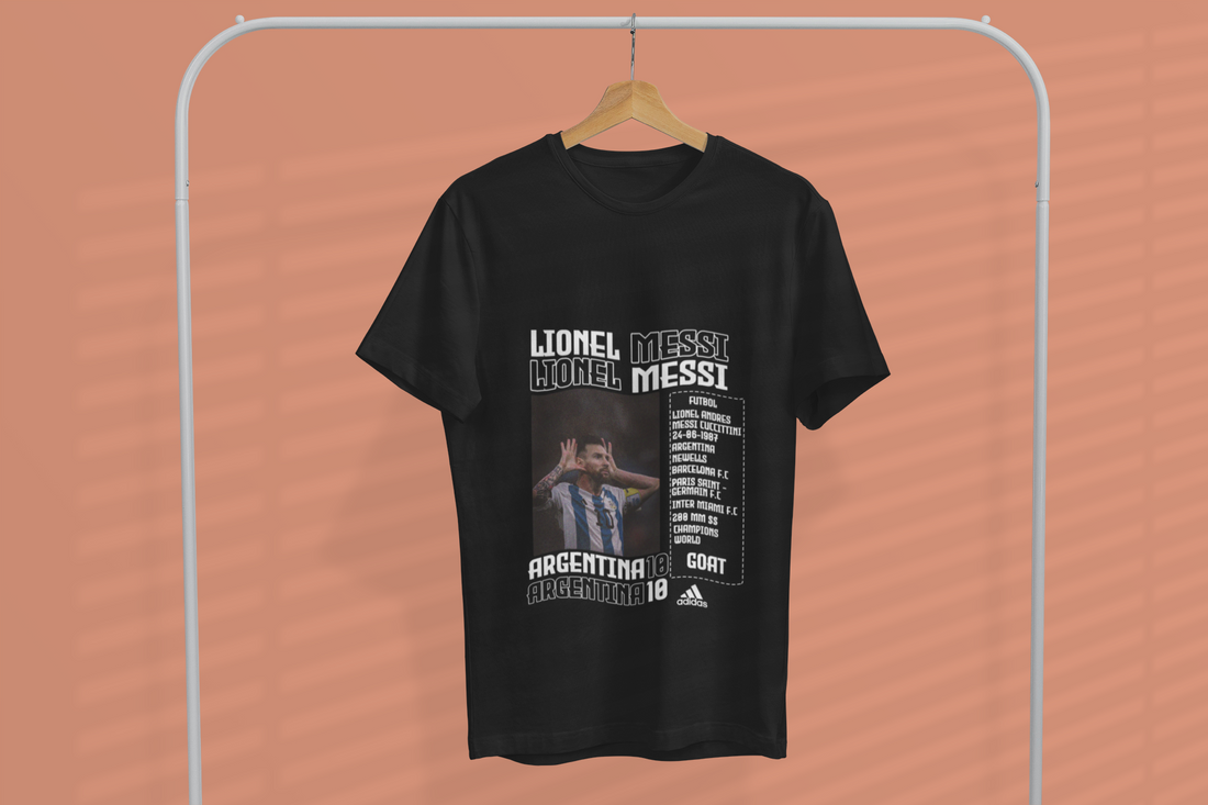 Lionel Messi "Argentina 10" GOAT Football - Classic Crew T-Shirt by RanggRiwaaz
