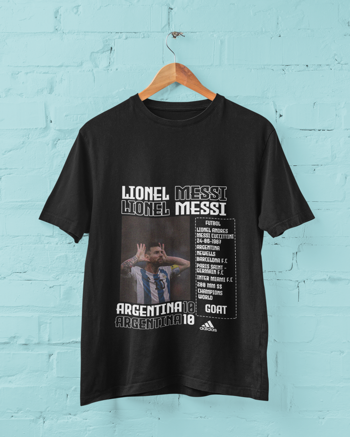Lionel Messi "Argentina 10" GOAT Football - Classic Crew T-Shirt by RanggRiwaaz